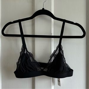 Black stretchy bralette